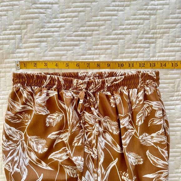 NWOT Endless Blu Tiered Wide Leg Pants Elastic Waist Floral Print Size Medium - Picture 5 of 9